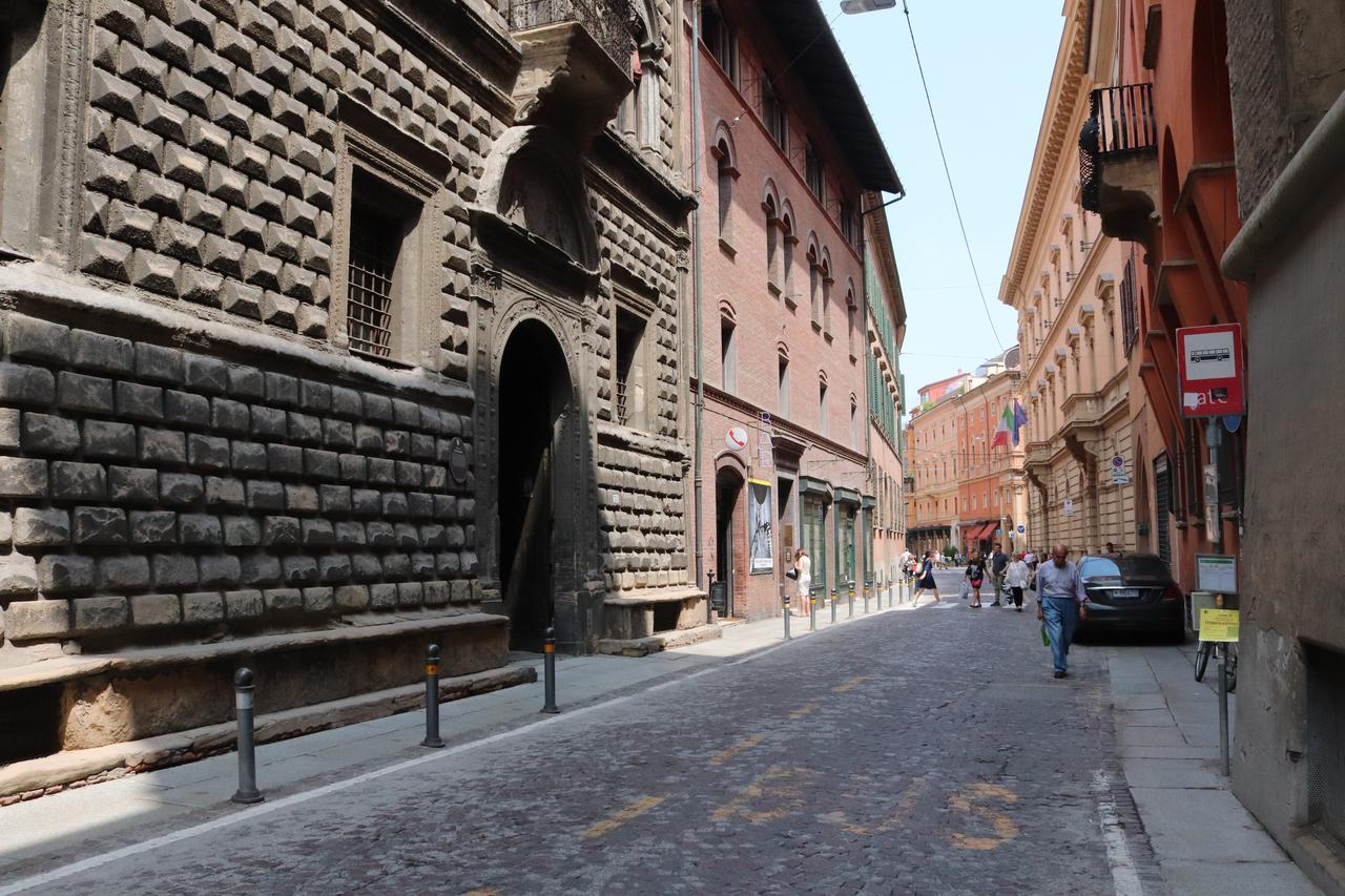 Lovely Studio D'Azeglio By Studio Vita ボローニャ エクステリア 写真