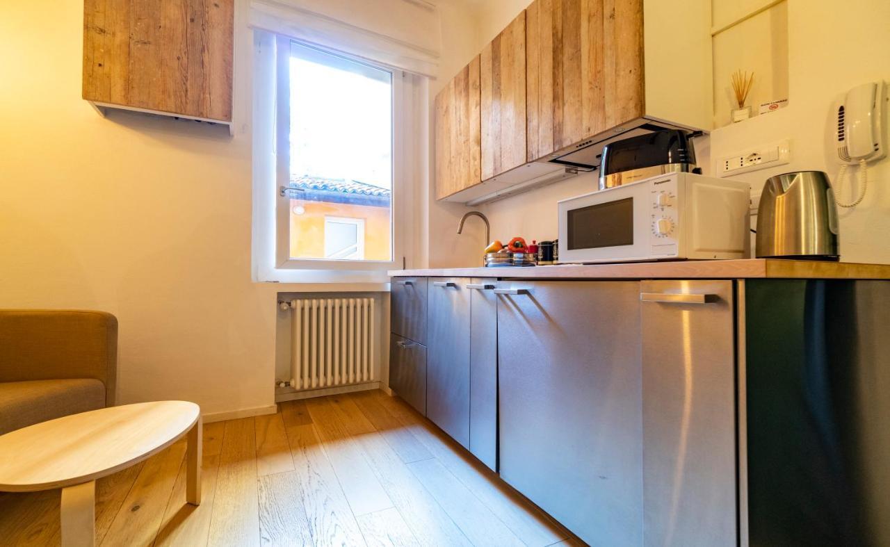 Lovely Studio D'Azeglio By Studio Vita ボローニャ エクステリア 写真